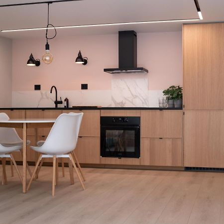 Tastefull And Modern Apartment With Parking Tromsø Exteriör bild