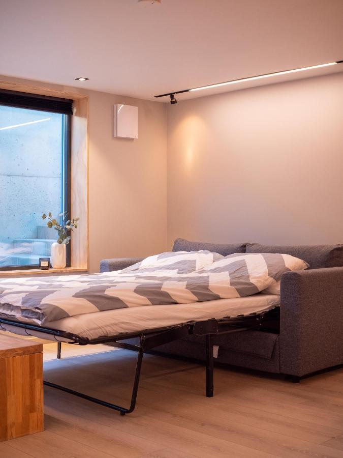 Tastefull And Modern Apartment With Parking Tromsø Exteriör bild